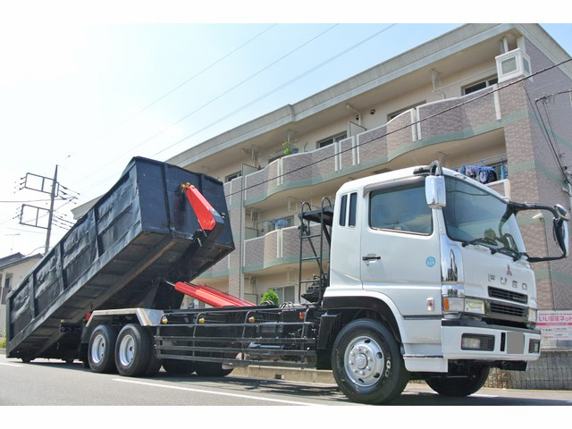 三菱ふそうスーパーグレートコンテナ専用車大型（10t）[写真03]