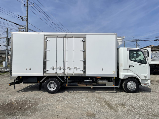 三菱ふそうファイター冷凍車（冷蔵車）中型（4t）[写真06]