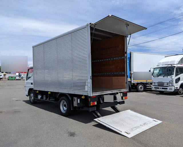 三菱ふそうキャンターアルミバン小型（2t・3t）[写真06]