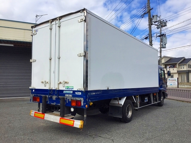 いすゞフォワード冷凍車（冷蔵車）中型（4t）[写真02]