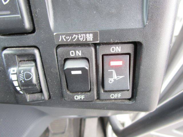 いすゞフォワード冷凍車（冷蔵車）中型（4t）[写真22]