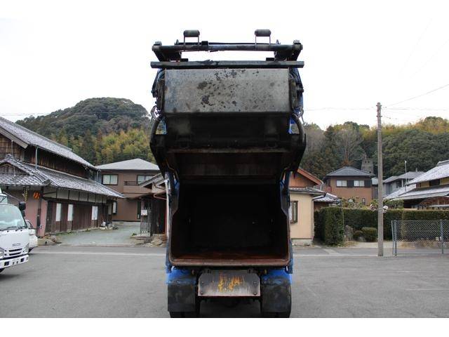 いすゞエルフパッカー車（塵芥車）小型（2t・3t）[写真11]