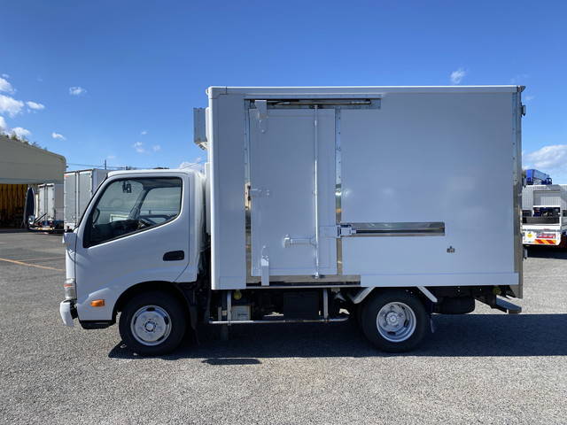 トヨタダイナ冷凍車（冷蔵車）小型（2t・3t）[写真05]