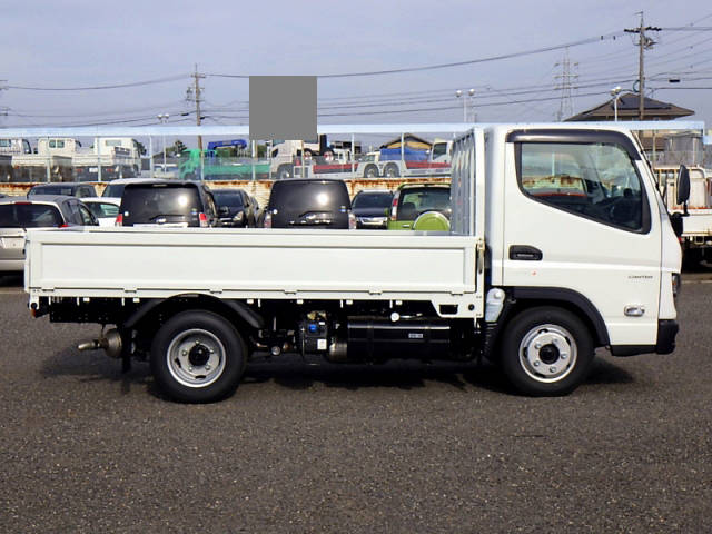 三菱ふそうキャンター平ボディ小型（2t・3t）[写真02]