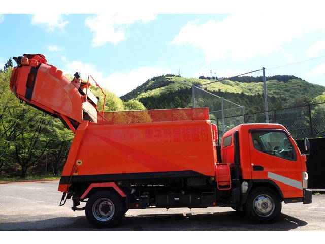 三菱ふそうキャンターパッカー車（塵芥車）小型（2t・3t）[写真03]