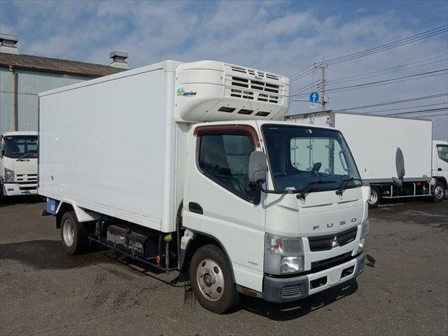 三菱ふそうキャンター冷凍車（冷蔵車）小型（2t・3t）[写真01]