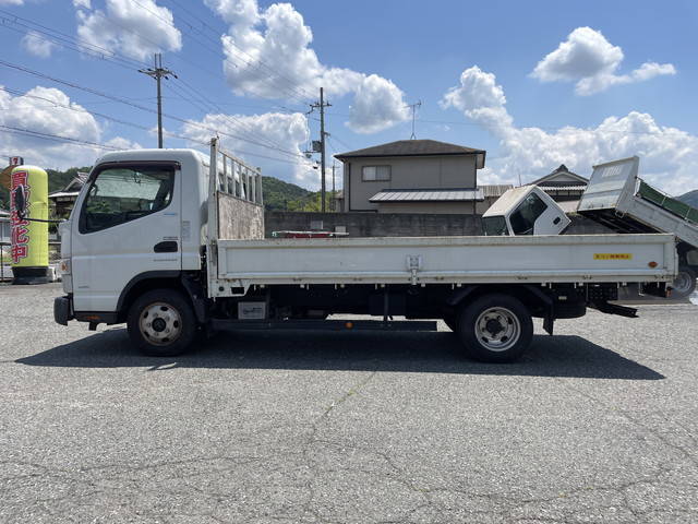 三菱ふそうキャンター平ボディ小型（2t・3t）[写真05]