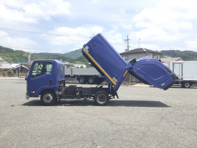 いすゞエルフパッカー車（塵芥車）小型（2t・3t）[写真06]