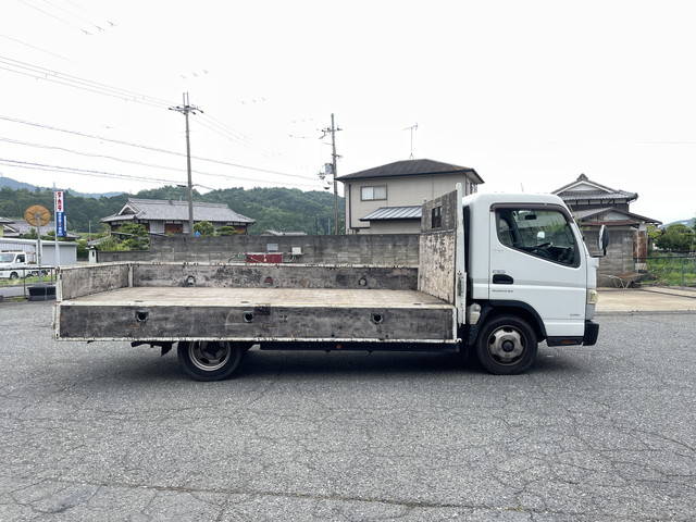 三菱ふそうキャンター平ボディ小型（2t・3t）[写真08]