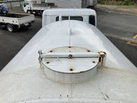 三菱ふそうキャンター散水車小型（2t・3t）[写真11]