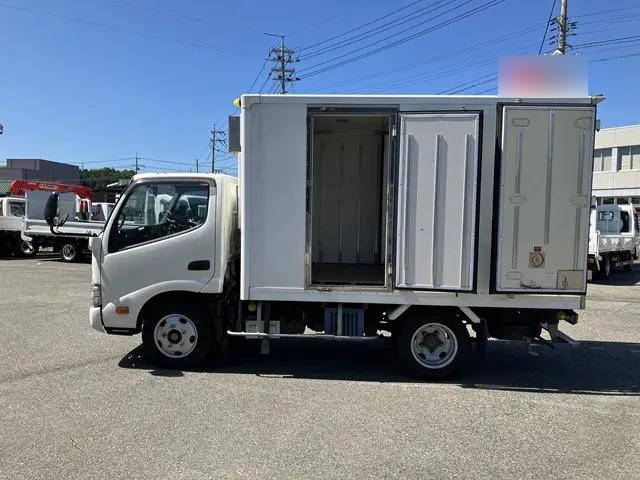 トヨタダイナ冷凍車（冷蔵車）小型（2t・3t）[写真09]