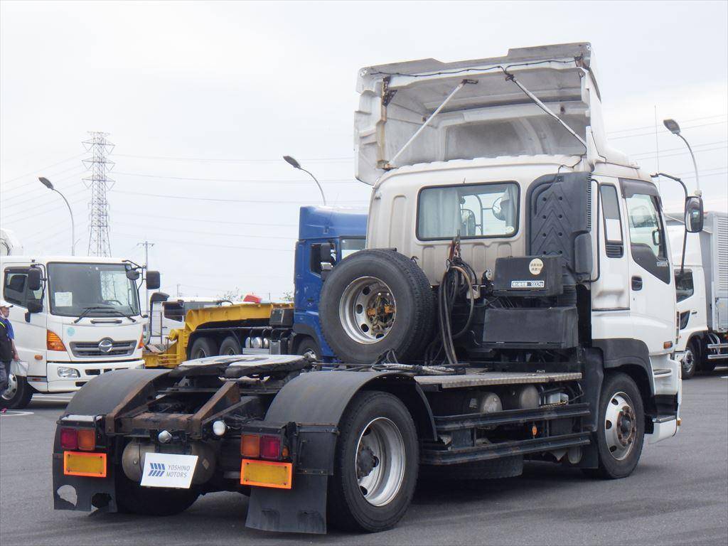 いすゞギガトレーラーヘッド（トラクターヘッド）大型（10t）[写真03]