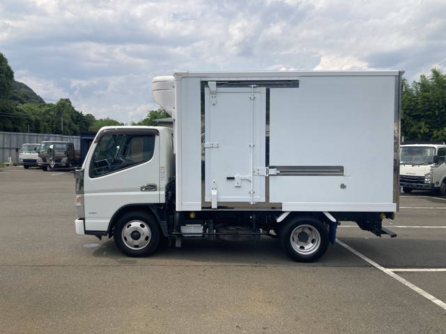 三菱ふそうキャンター冷凍車（冷蔵車）小型（2t・3t）[写真05]