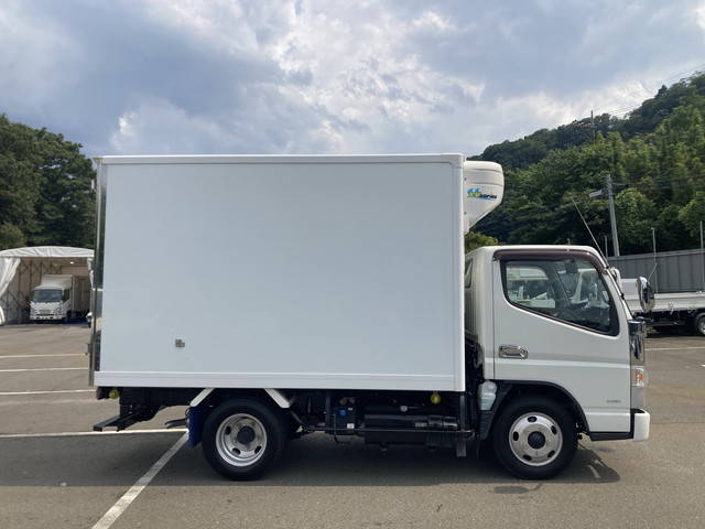 三菱ふそうキャンター冷凍車（冷蔵車）小型（2t・3t）[写真07]