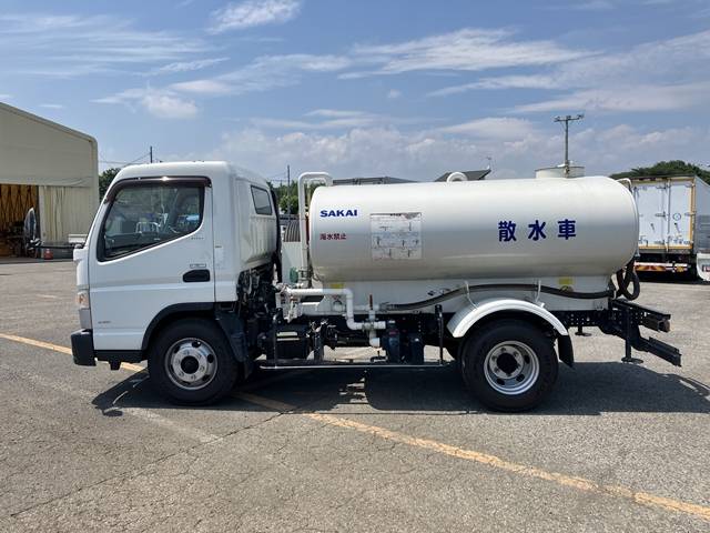 三菱ふそうキャンター散水車小型（2t・3t）[写真05]