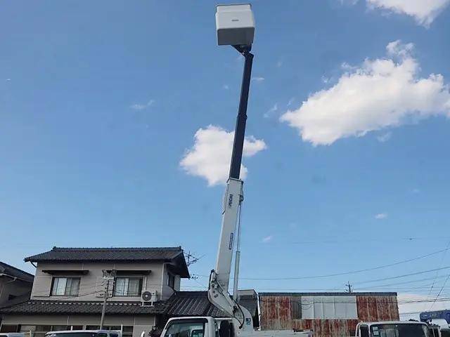 三菱ふそうキャンター高所作業車小型（2t・3t）[写真09]