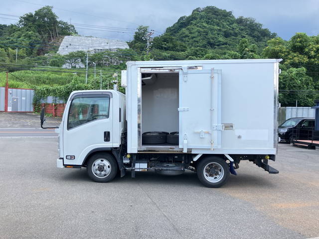 いすゞエルフ冷凍車（冷蔵車）小型（2t・3t）[写真06]