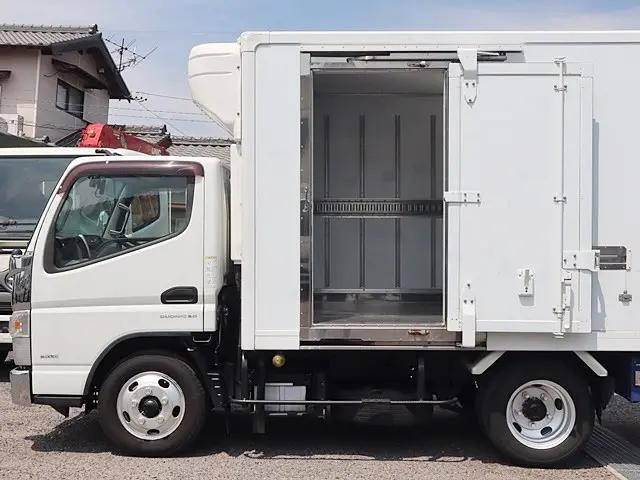 三菱ふそうキャンター冷凍車（冷蔵車）小型（2t・3t）[写真09]