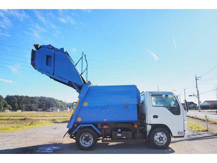 いすゞエルフパッカー車（塵芥車）小型（2t・3t）[写真09]