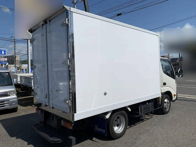 日野デュトロ冷凍車（冷蔵車）小型（2t・3t）[写真02]