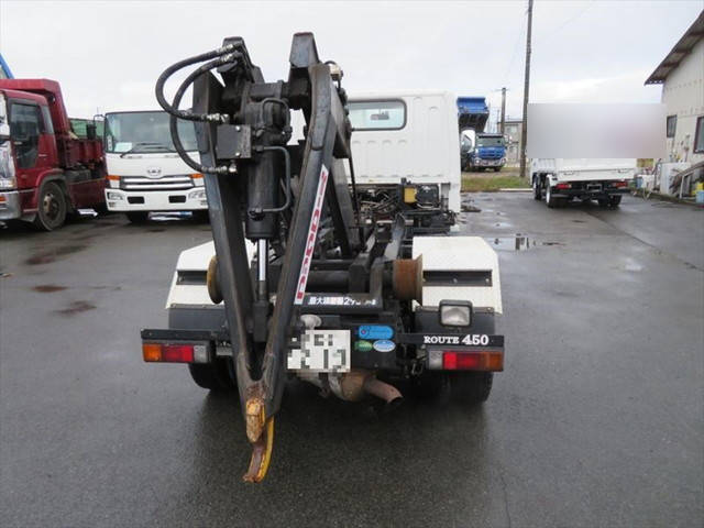 三菱ふそうキャンターコンテナ専用車小型（2t・3t）[写真15]