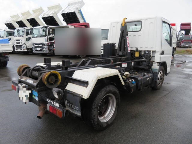 三菱ふそうキャンターコンテナ専用車小型（2t・3t）[写真02]