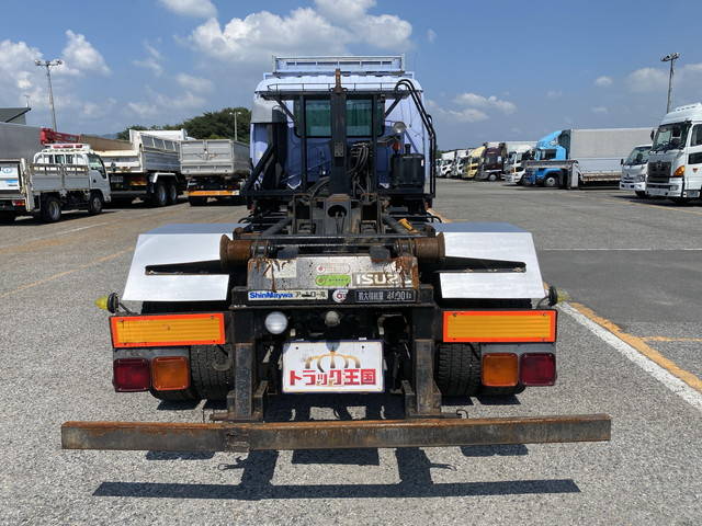 いすゞフォワードコンテナ専用車増トン（6t・8t）[写真09]