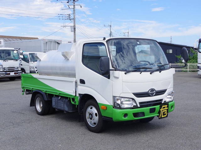 日野デュトロタンク車（タンクローリー）小型（2t・3t）[写真01]