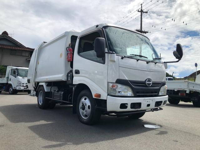 日野デュトロパッカー車（塵芥車）小型（2t・3t）[写真03]