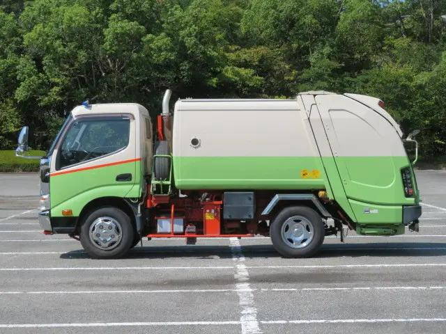 日野デュトロパッカー車（塵芥車）小型（2t・3t）[写真03]