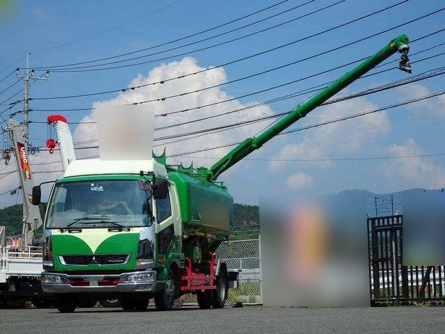 三菱ふそうファイターバルク車（粉粒体運搬車）中型（4t）[写真03]