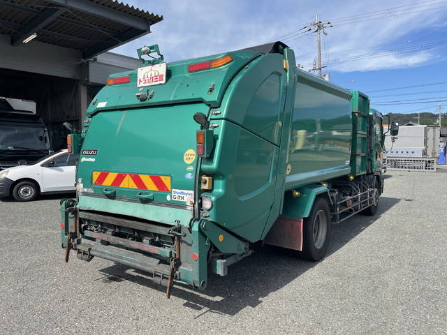 いすゞフォワードパッカー車（塵芥車）増トン（6t・8t）[写真02]