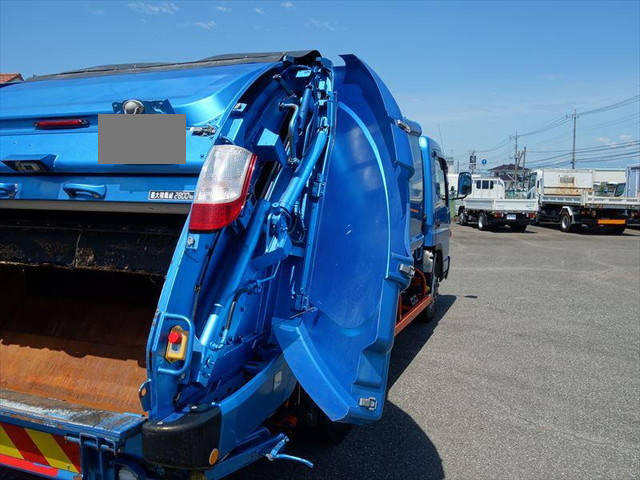 三菱ふそうキャンターパッカー車（塵芥車）小型（2t・3t）[写真16]