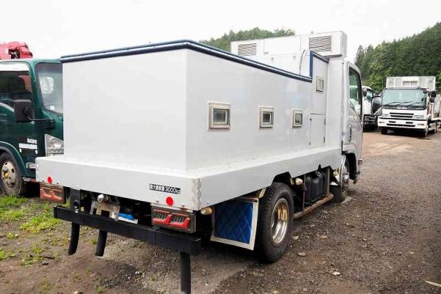 いすゞエルフ活魚運搬車小型（2t・3t）[写真04]