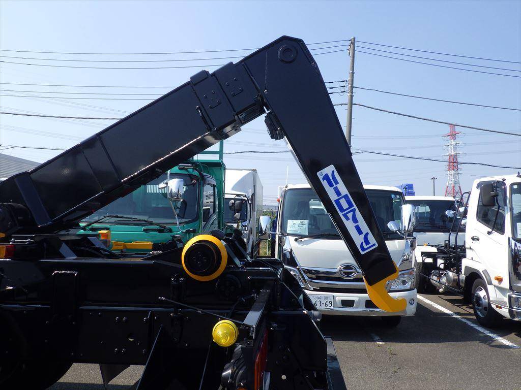 三菱ふそうスーパーグレートコンテナ専用車大型（10t）[写真13]