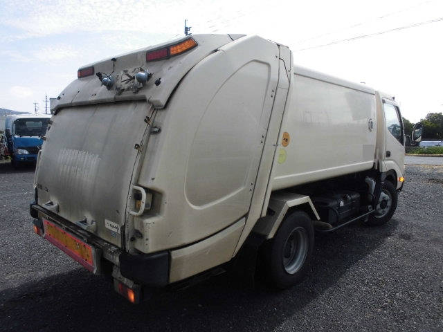 日野デュトロパッカー車（塵芥車）小型（2t・3t）[写真04]