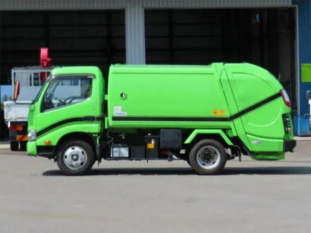 日野デュトロパッカー車（塵芥車）小型（2t・3t）[写真03]