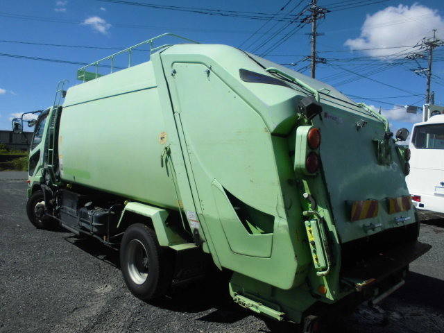 三菱ふそうファイターパッカー車（塵芥車）中型（4t）[写真04]