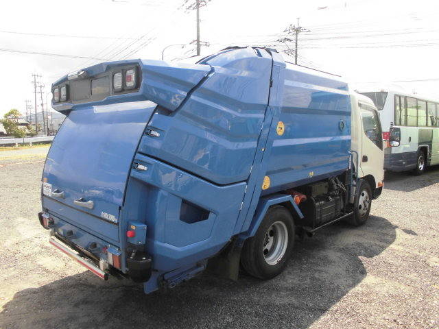 日野デュトロパッカー車（塵芥車）小型（2t・3t）[写真02]