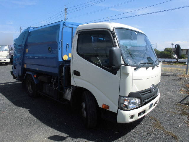 日野デュトロパッカー車（塵芥車）小型（2t・3t）[写真03]