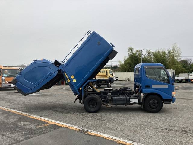 トヨタダイナパッカー車（塵芥車）小型（2t・3t）[写真08]