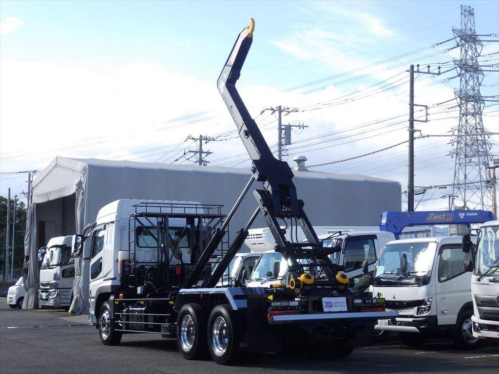 三菱ふそうスーパーグレートコンテナ専用車大型（10t）[写真08]