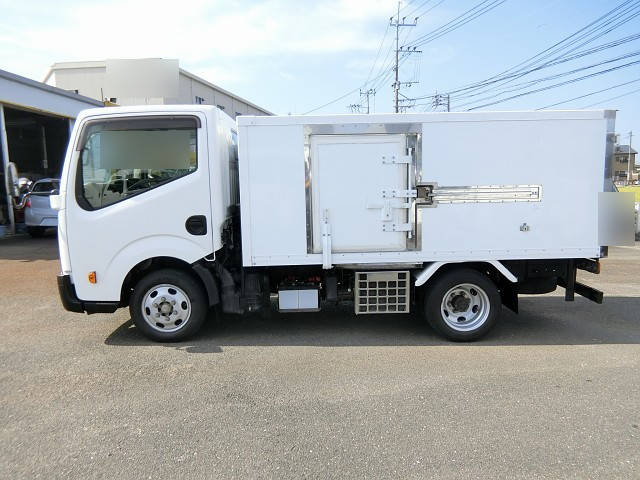 三菱ふそうキャンター冷凍車（冷蔵車）小型（2t・3t）[写真07]