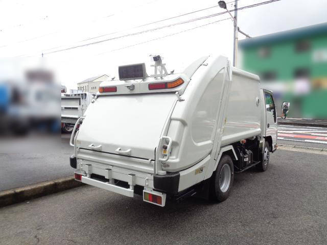 いすゞエルフパッカー車（塵芥車）小型（2t・3t）[写真04]