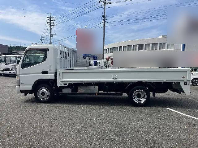 三菱ふそうキャンター平ボディ小型（2t・3t）[写真06]