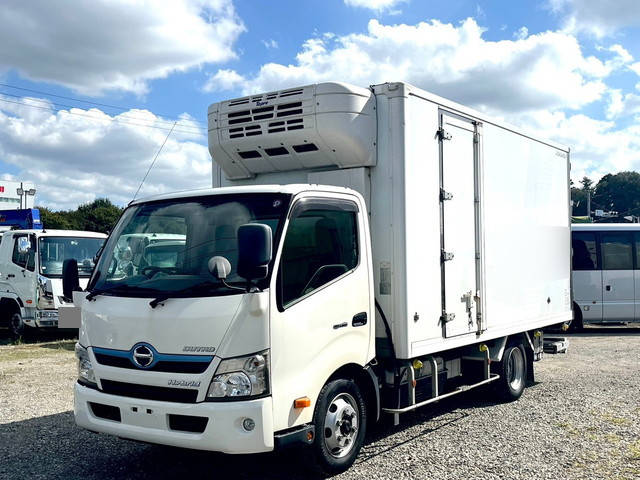 日野デュトロ冷凍車（冷蔵車）小型（2t・3t）[写真01]