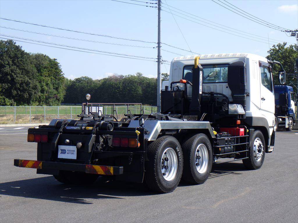 三菱ふそうスーパーグレートコンテナ専用車大型（10t）[写真04]