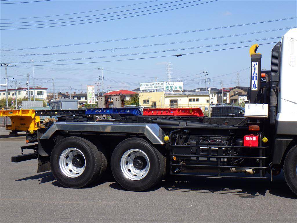 三菱ふそうスーパーグレートコンテナ専用車大型（10t）[写真05]