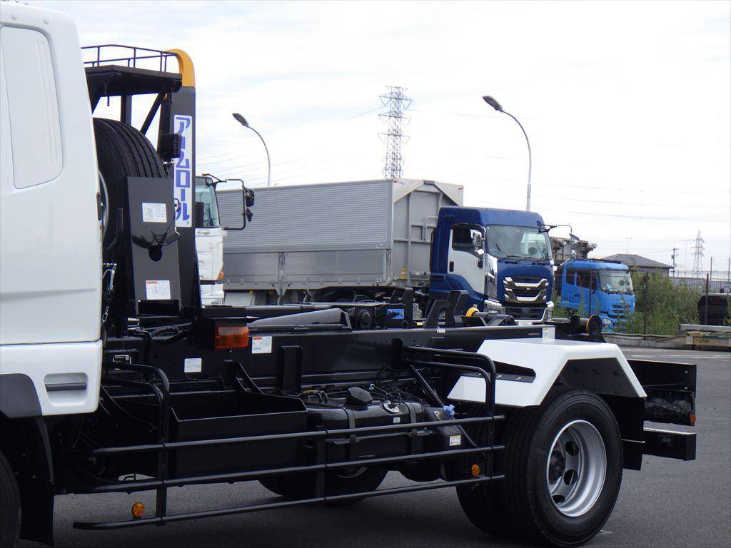 三菱ふそうファイターコンテナ専用車増トン（6t・8t）[写真04]