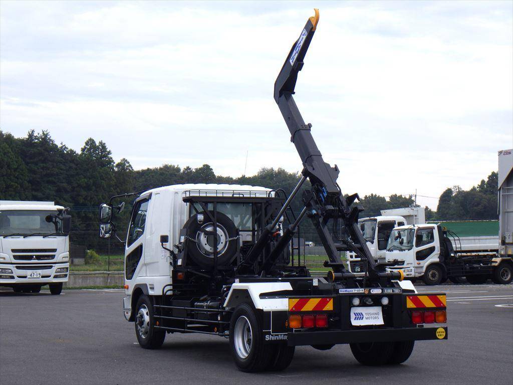 三菱ふそうファイターコンテナ専用車増トン（6t・8t）[写真05]